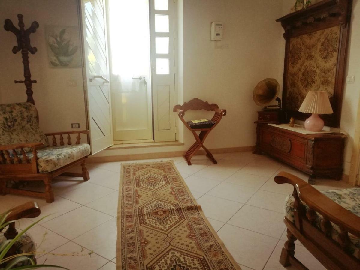Sa Domu Antiga Villa Solarussa Luaran gambar